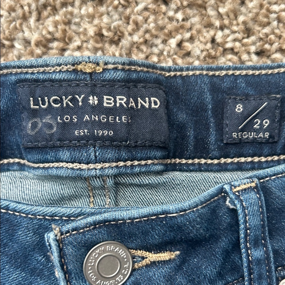 Lucky: Women's Blue Jeans - Picture 3 of 4